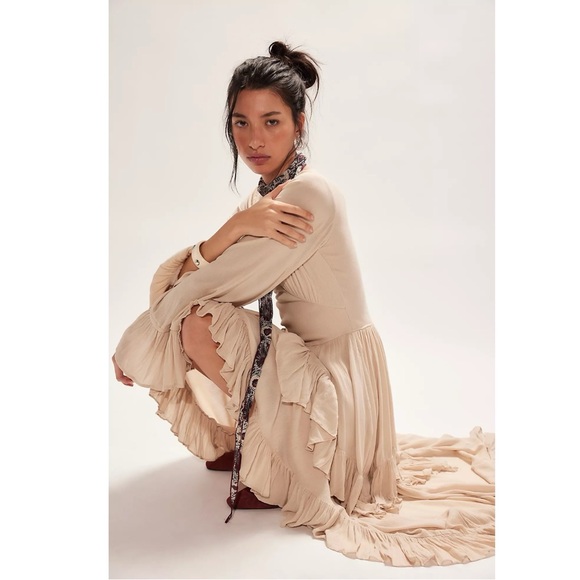 Free People Ethereal Billowy Ruffle Mamacita Maxi Dress Neutral Witchy XL NWT - Picture 8 of 17